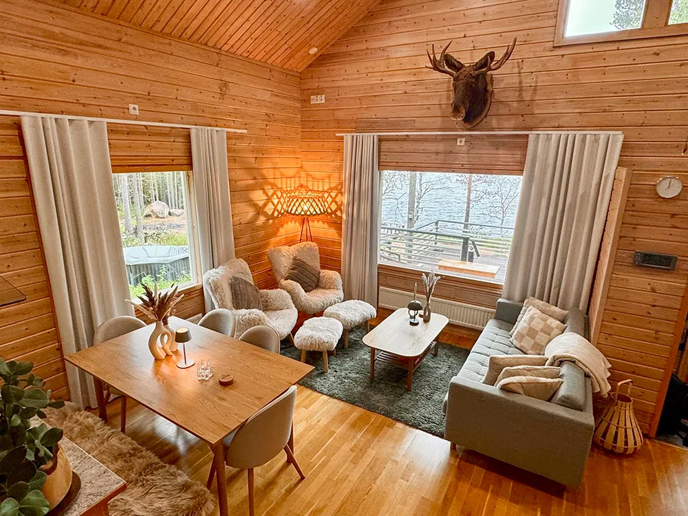 Cozy Arctic Lakeside Cottage in Pello