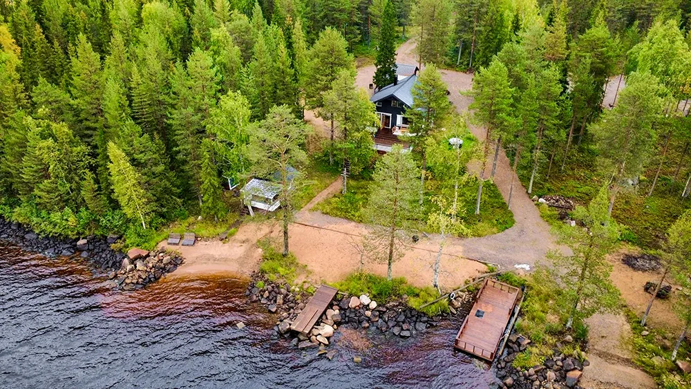 Aerial photo of Cozy Arctic Lakeside Cottage in Pello