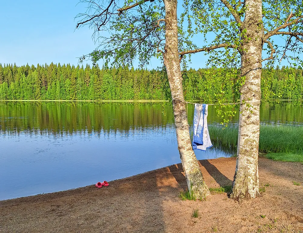 Mökki Ilvesjärvi beach and lake shore