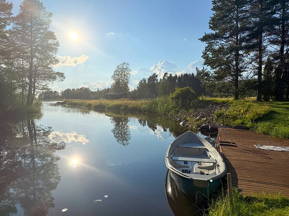 Rantamökki pier and rowing boat